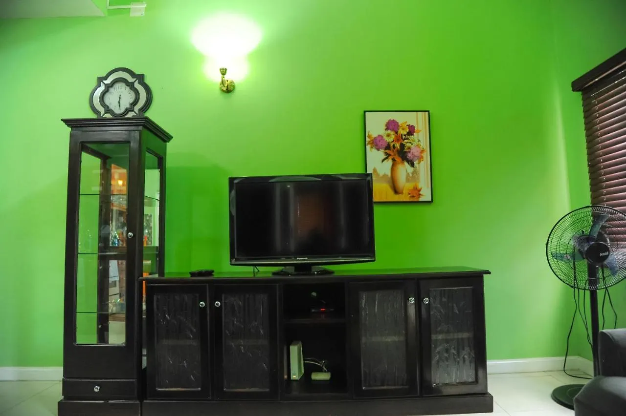 Gk Luxury Apartment Kingston